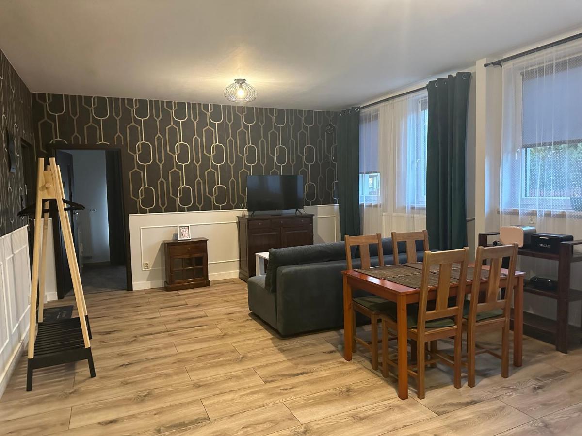 Apartament Oksford 1 Apartman Okszow Kültér fotó